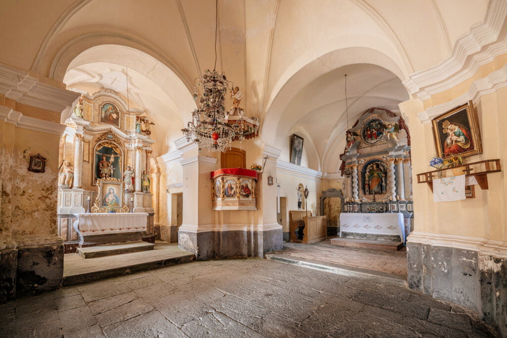 15_Cerkev_sv_Barbare_Ravnik--2