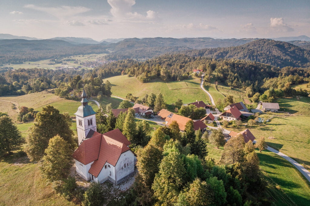 15_Cerkev_sv_Barbare_Ravnik--3