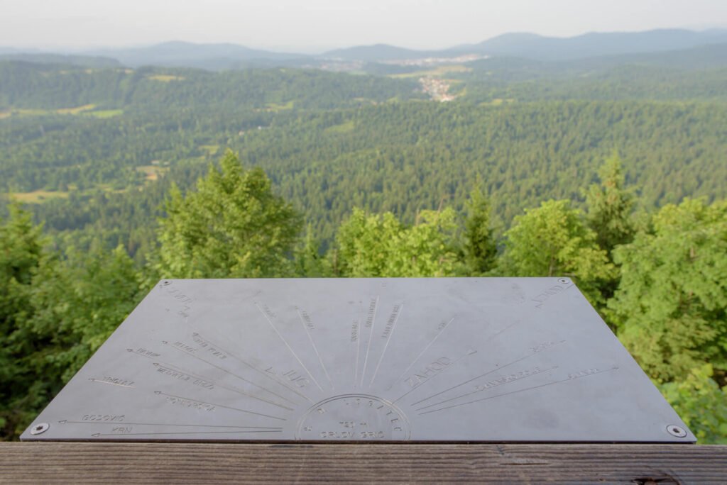 Do_razgledisca_pod_Srnjakom (11)